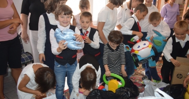 BUCURIE FĂRĂ MARGINI! ÎMPREUNĂ AM FĂCUT FERICIȚI 24 DE COPILAȘI - 6
