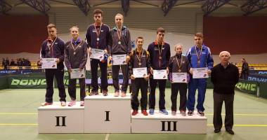 Stire din Sport : Tenis de masă: LPS și CS Farul au cucerit medaliile naționale la tineret