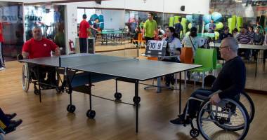 Campioni la tenis de masă, în scaun cu rotile - 2