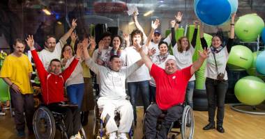 Campioni la tenis de masă, în scaun cu rotile - 3