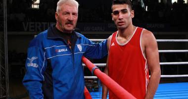 Stire din Sport : Campionul Arsen Mustafa se pregătește să treacă la seniorat