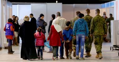 Primii refugiați sirieni au ajuns în Canada