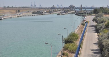 Stire din Economie : Canalele navigabile se pregătesc de un nou record