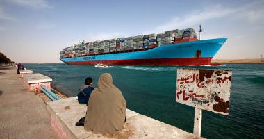 Stire din Economie : Record pe Canalul Suez