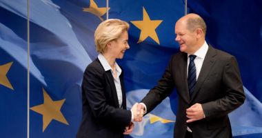 Stire din Actualitate : Cancelarul german şi preşedinta Comisiei Europene cer un "Plan Marshall" pentru reconstrucţia Ucrainei