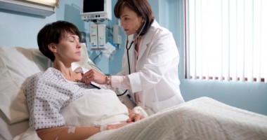 Stire din Sănătate : Româncele mor pe capete din cauza cancerului de col uterin