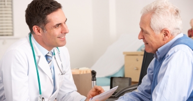 Stire din Sănătate : Medic celebru dă consultații la noi în țară pentru cancerul la prostată