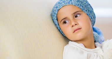 Stire din Social : Cancerul le fură copilăria. "Bolile sunt tot mai agresive și apar forme rare la cei mici"