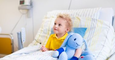 Stire din Sănătate : Cele mai frecvente tipuri de cancer la copii sunt leucemiile