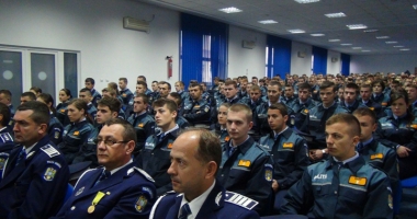 Stire din Eveniment : Candidații din sursă externă pentru un loc în Poliție susțin proba scrisă