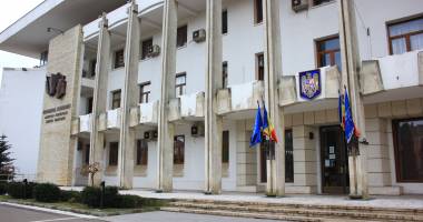 Când se termină evaluarea prefecților