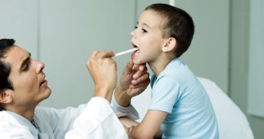 Stire din Sănătate : Când tratăm infecțiile respiratorii cu antibiotice