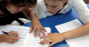 Stire din Cultură-Educație : Când va avea loc admiterea în învățământul liceal în 2015