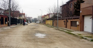 Stire din Social : Galerie FOTO. Când va începe asfaltarea străzilor din cartierul Compozitorilor