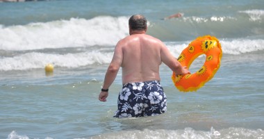 Stire din Social : Cod galben de caniculă, prelungit, pe litoral