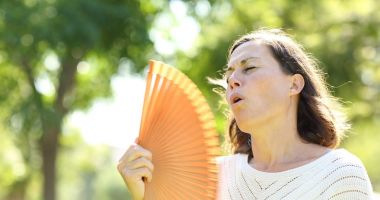 Stire din Sănătate : Pregătiți-vă pentru caniculă! Cum vă protejați corect de temperaturile extreme