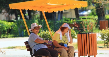 Stire din Social : Caniculă la Constanța. Dozatoare cu apă rece  în toate pavilioanele din parcurile municipiului