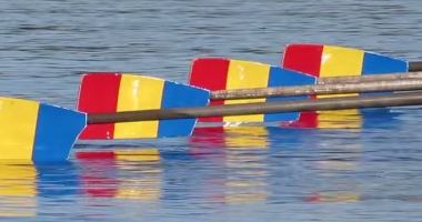 Stire din Sport : Canotaj: Prima medalie pentru România la Europenele din Cehia, aur la patru rame feminin