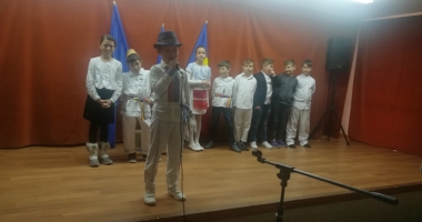 Cântec, joc și voie bună, de Ziua Dobrogei, la Școala nr. 1 Poarta Albă - 2