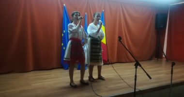 Cântec, joc și voie bună, de Ziua Dobrogei, la Școala nr. 1 Poarta Albă - 7