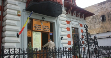 Stire din Cultură-Educație : "Cântec și joc…  fără cojoc"  pentru persoanele  cu dizabilități
