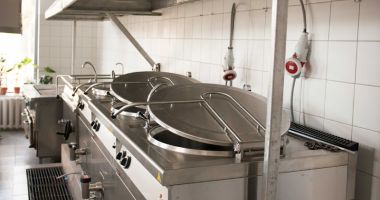 Stire din Social : Cantina de ajutor social, reabilitată.  Când va fi redeschisă bucătăria