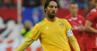 Stire din Sport : Căpitanul lui FC Vaslui a intrat cu mașina în copac, în drum spre antrenament