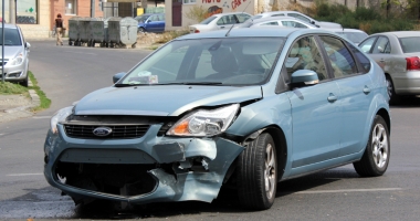 Stire din Eveniment : Capcanele din cartierele Constanței. De ce se întâmplă atâtea accidente rutiere