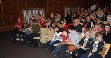 Stire din Cultură-Educație : Copii, vreți să știți  ce-a mai făcut  "Capra cu trei iezi"?