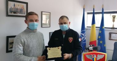 Stire din Social : Sublocotenentul Ciprian Hotnog a primit o plachetă din partea Ligii Militarilor Profesionițti