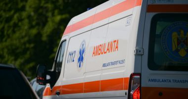 Stire din Eveniment : 12 persoane au ajuns la spital în urma unui accident în care au fost implicate 5 autoturisme și un microbuz