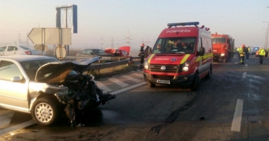 Stire din Eveniment : CARAMBOL PE AUTOSTRADĂ! Mai multe mașini s-au tamponat