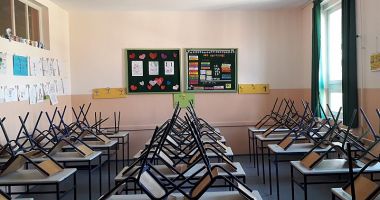 Stire din Cultură-Educație : Situația la zi a cursurilor online din județul Constanța. 80 de clase din 34 de unități învață de-acasă