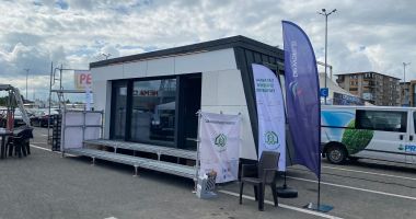 Stire din Social : Case eficiente energetic și soluții de finanțare. Caravana ROENEF, un demers dedicat viitorului sustenabil