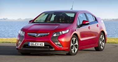 Stire din Economie : Caravana Opel Ampera  a ajuns și în Constanța