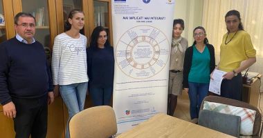 Stire din Social : Caravane pentru copiii şi tinerii instituţionalizaţi