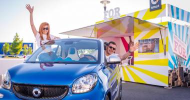 Caravana Smart îți provoacă abilitățile de șofer la Mamaia