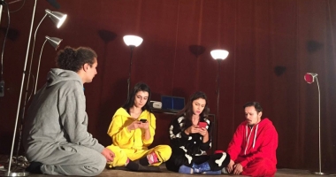 Stire din Cultură-Educație : "Online, Shakespeare, online!", o piesă pe gustul tinerilor