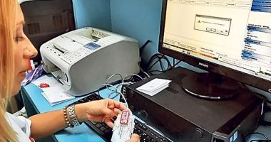 Stire din Social : Peste 3.000 de constănţeni şi-au pierdut cardurile de sănătate, în primele luni ale anului
