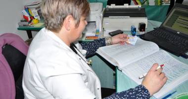 Stire din Sănătate : Cardurile de sănătate, obligatorii din septembrie