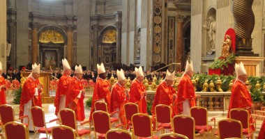 Vatican: Cei 115 cardinali electori au intrat în Capela Sixtină