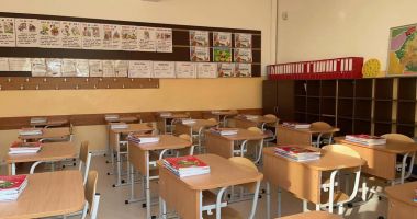 Stire din Social : Guvernul a început alimentarea cardurilor educaţionale! Iată pentru ce pot fi folosiţi cei 500 de lei