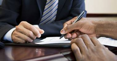 Stire din Economie : Care sunt piedicile de pe piața împrumuturilor bancare