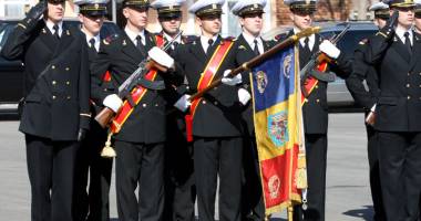 Stire din Eveniment : Tinerii din Constanța, așteptați să îmbrace haina militară. Ce trebuie să faci pentru o carieră în armată