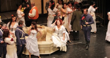 Ca-n vremurile bune: Corul constănțean, la înălțime în "Carmen" - 6