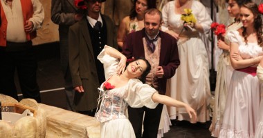 Ca-n vremurile bune: Corul constănțean, la înălțime în "Carmen" - 8