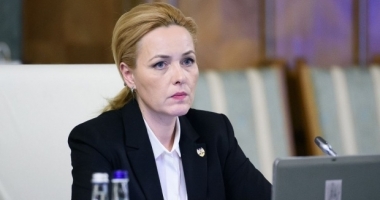 Stire din Eveniment : Noi detalii în ancheta privind SPIONAREA ministrului Carmen Dan. S-a aflat cui aparține microfonul găsit în casă