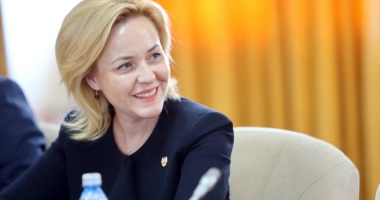 Stire din Eveniment : Carmen Dan, MAI: Am primit prin SMS, seara târziu, de la SRI. Nu am putut interveni