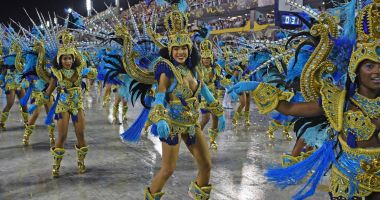 GALERIE FOTO Carnavalul de la Rio - Cele mai importante şcoli de samba defilează duminică şi luni - 3