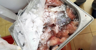 Aproape șase tone de carne și produse din carne, confiscate din magazinele constănțene